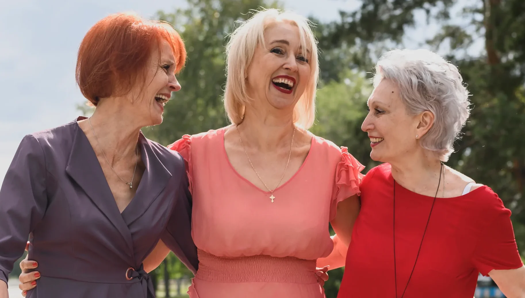 mature-women-laughing-together